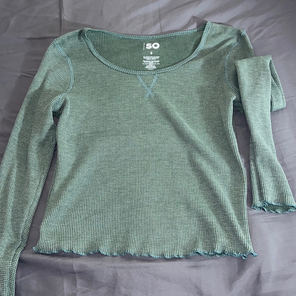 Juniors Green Long Sleeve